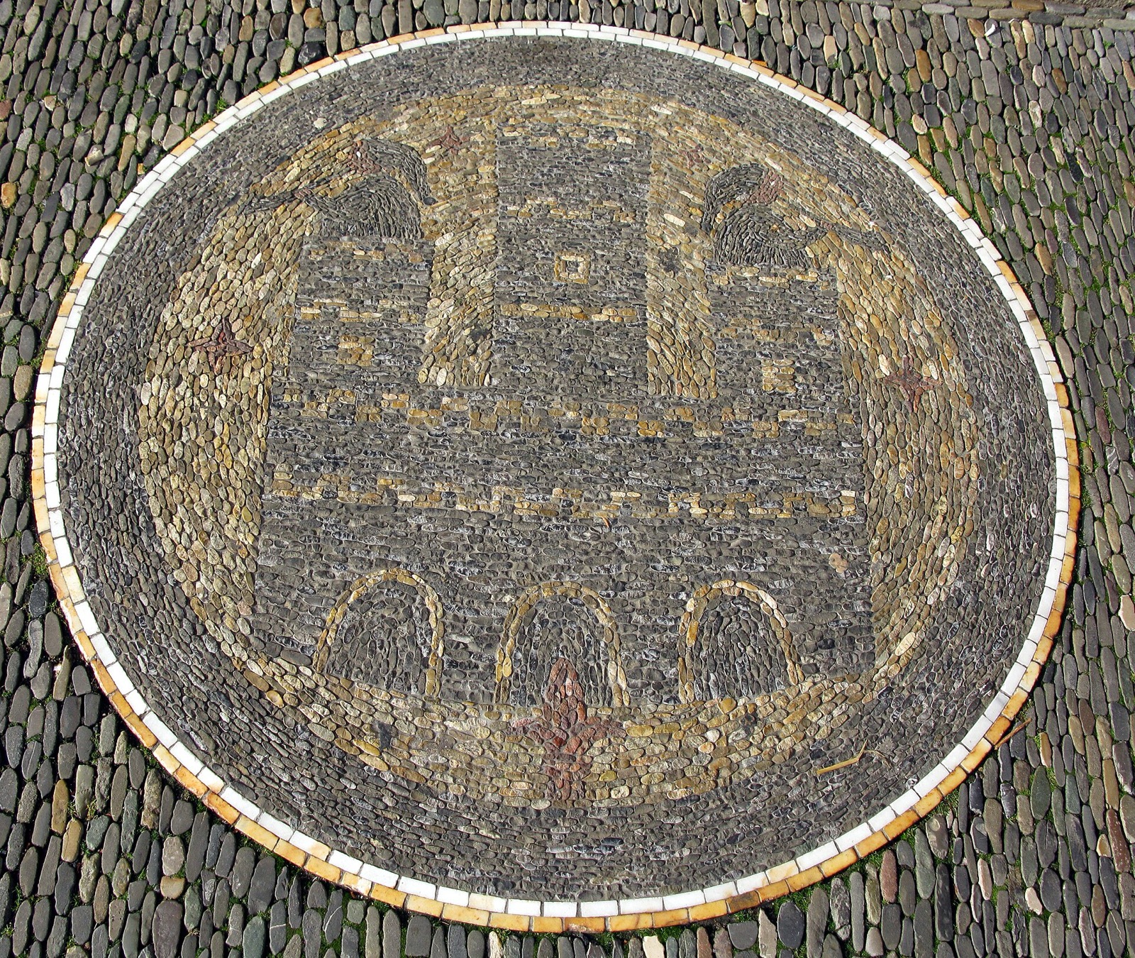 Wasserschlössle im Freiburger Sternwald — Trinkwasserspeicher von 1896 mit drei Zinnentürmen